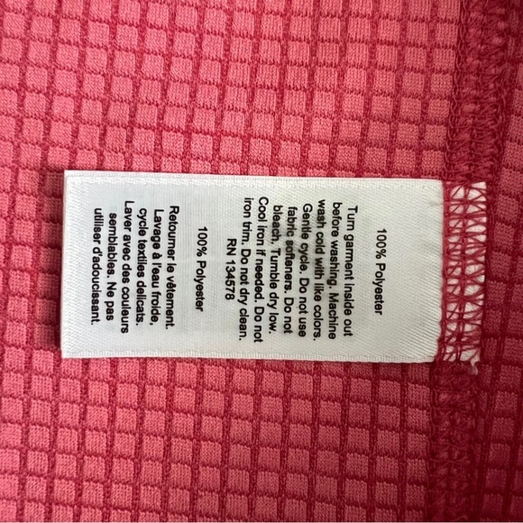 Vineyard Vines Performance Sankaty 1/2 Zip Red Pullover - Picture 6 of 6